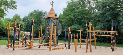 SPIELART : STRUCTURE DE JEUX CHÂTEAU HANTÉ, ref T105